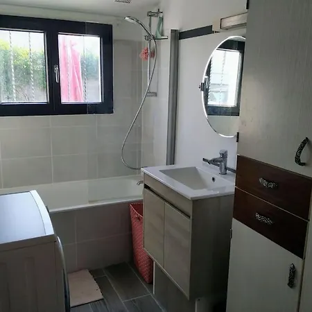 Holiday home Longere Charentaise Familiale. *